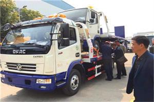 延庆汽车道路救援拖车价格